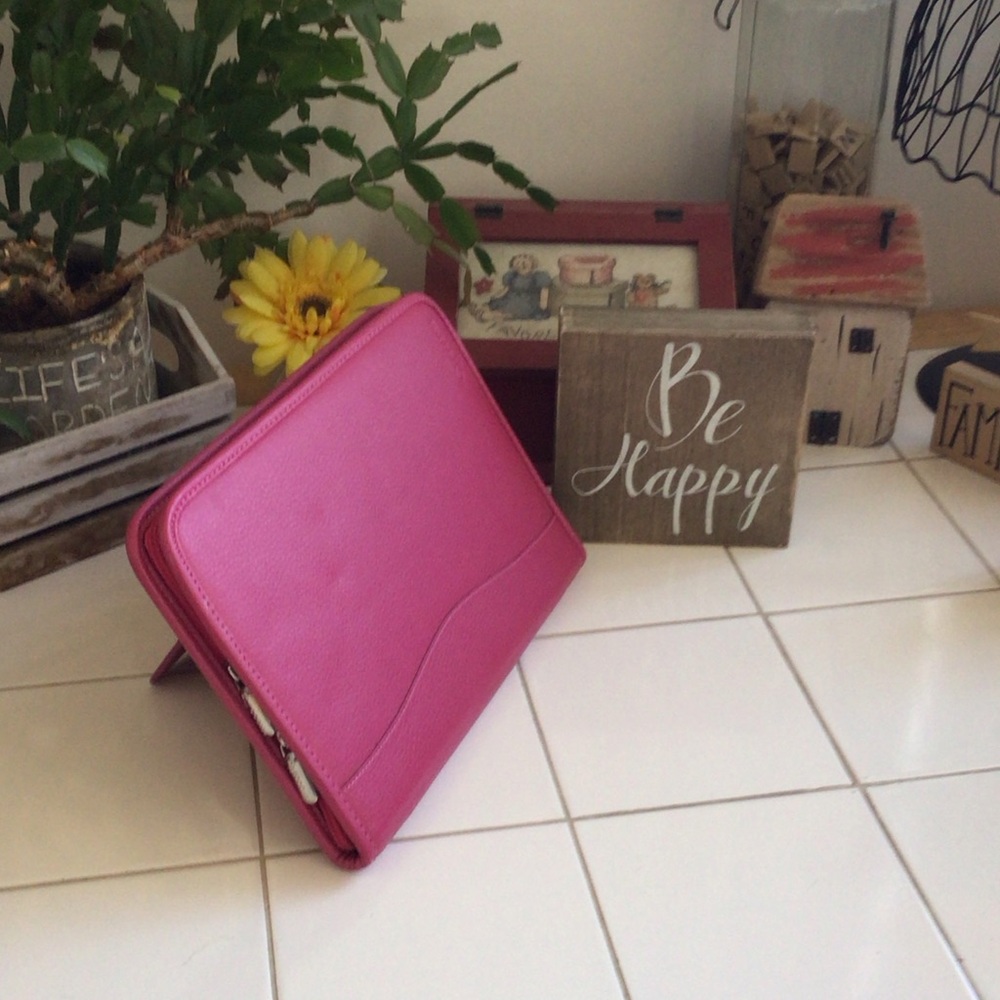 ‘RooCase’ Folding Portable Tablet Protector